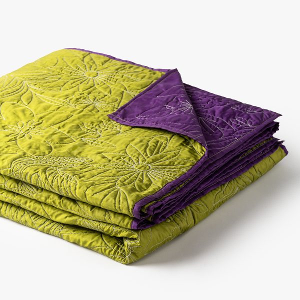 Gemoetrical Art Bedspread Pear Green and Purple