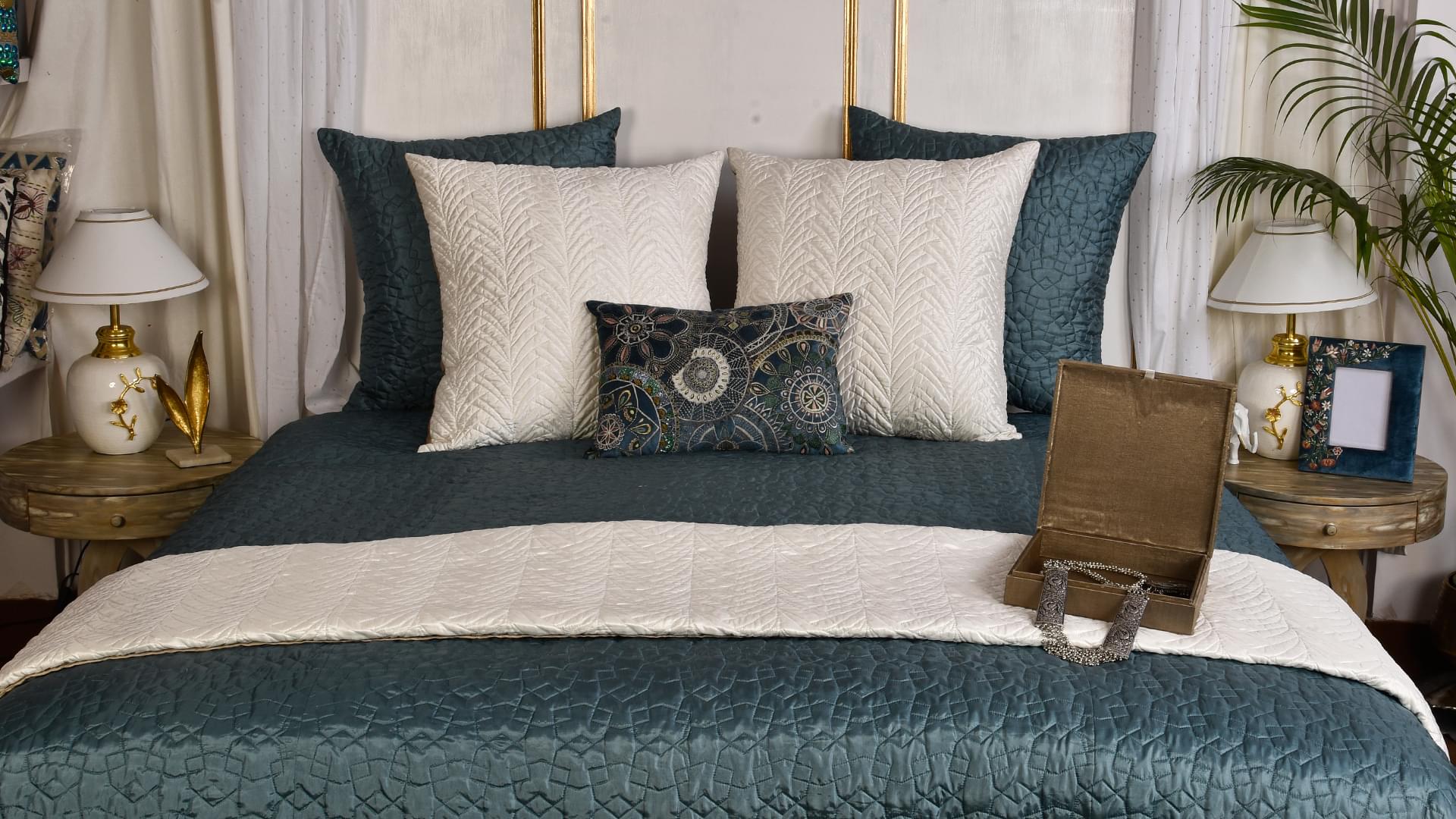 Geometric Art Embroidery Bedspread Jungle Green - Image 3